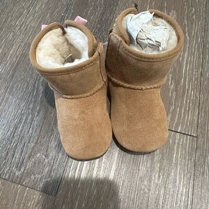 Ugg kids (USA size 4/5)
